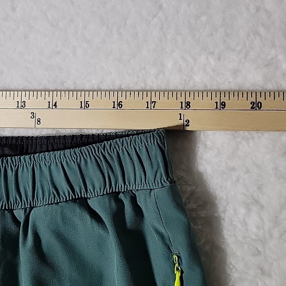 Rhone Barry's Swim Trunks Extra Large Green Lined‎ Drawstring Zip Pockets Logo